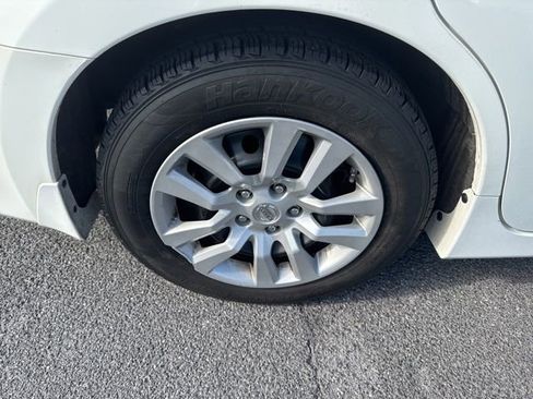 Used 2017 Nissan Altima 2.5 S w/ Power Driver Seat Package image 9