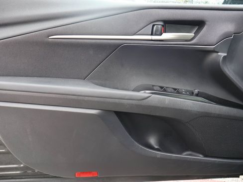 Used 2025 Toyota Camry LE FWD image 8