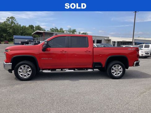 Used 2025 Chevrolet Silverado 2500 LT AWD/4WD image 7