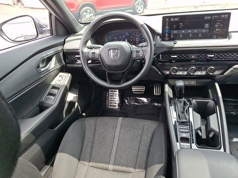 Used 2024 Honda Accord Sport image 10