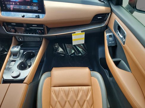 New 2026 Nissan Rogue Platinum image 13