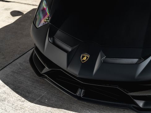 Used 2020 Lamborghini Aventador SVJ AWD/4WD image 23