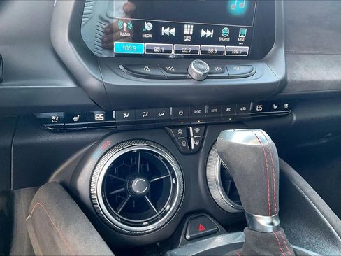 Used 2018 Chevrolet Camaro ZL1 RWD image 20