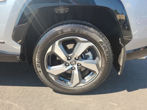 Certified 2025 Toyota RAV4 SE AWD/4WD image 10