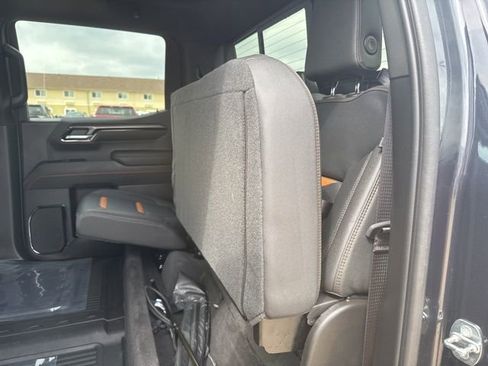 Used 2023 GMC Sierra 1500 AT4 w/ AT4 Preferred Package AWD/4WD image 40