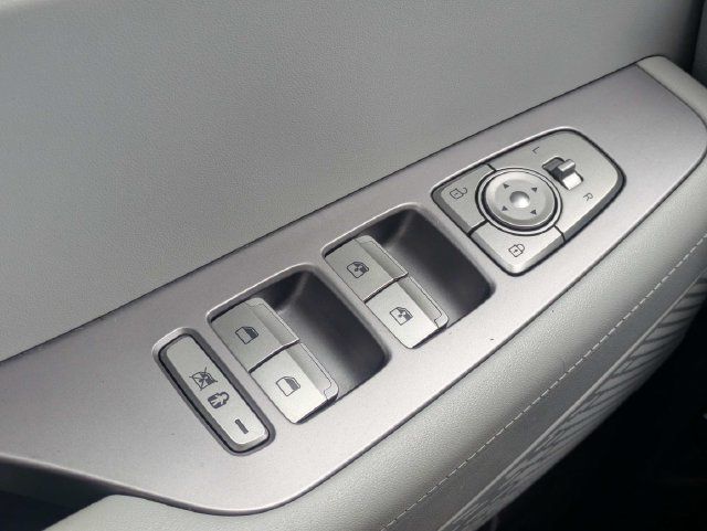 Used 2025 Hyundai Palisade SEL FWD image 23