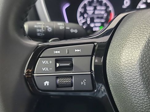 Certified 2025 Honda Pilot Touring image 27
