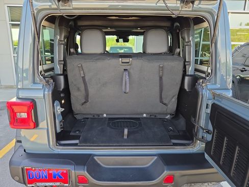 Used 2024 Jeep Wrangler Rubicon AWD/4WD image 27