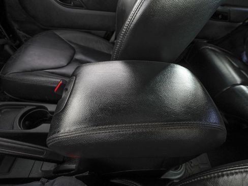 Used 2014 Jeep Wrangler Unlimited Sahara image 26