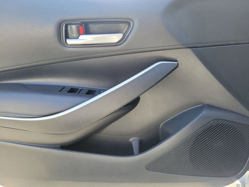 Used 2020 Toyota Corolla SE w/ Carpet Mat Package (TMS) image 18