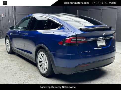 Used 2016 Tesla Model X 90D image 5