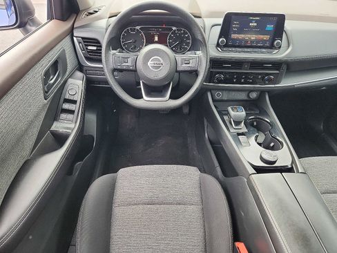 Used 2021 Nissan Rogue S image 11