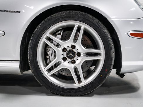 Used 2005 Mercedes-Benz E 55 AMG Sedan image 12