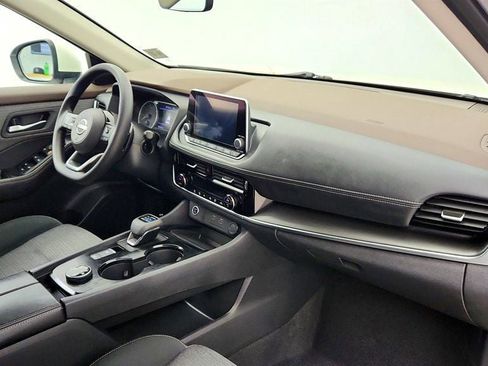 Used 2022 Nissan Rogue SV AWD/4WD image 23