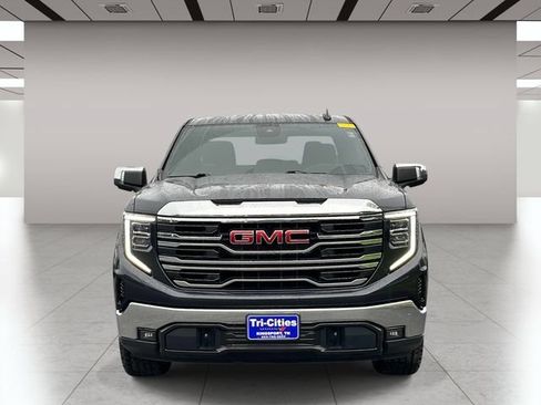 Used 2023 GMC Sierra 1500 SLT w/ SLT Premium Package AWD/4WD image 9