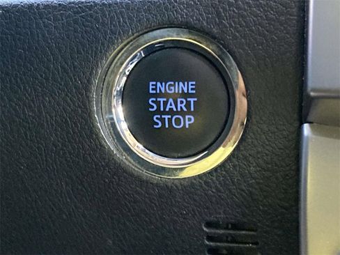 Used 2022 Toyota 4Runner Limited image 17