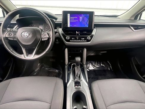 Used 2024 Toyota Corolla Cross LE image 19