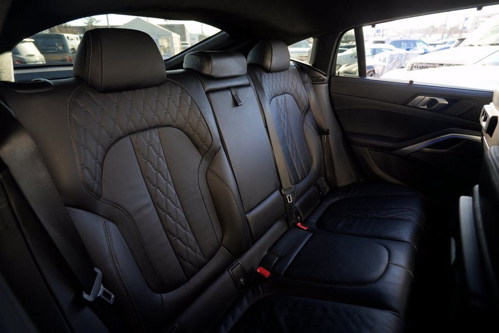 Used 2023 BMW X6 xDrive40i w/ Executive Package AWD/4WD image 21
