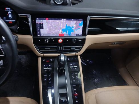 Used 2022 Porsche Macan Base image 20