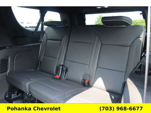 Used 2025 Chevrolet Suburban Premier image 27