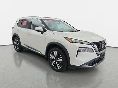 Certified 2023 Nissan Rogue SL w/ SL Premium Package image 3