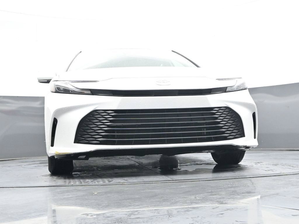Used 2026 Toyota Camry LE FWD image 40