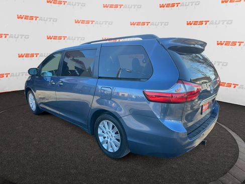 Used 2015 Toyota Sienna Limited image 1