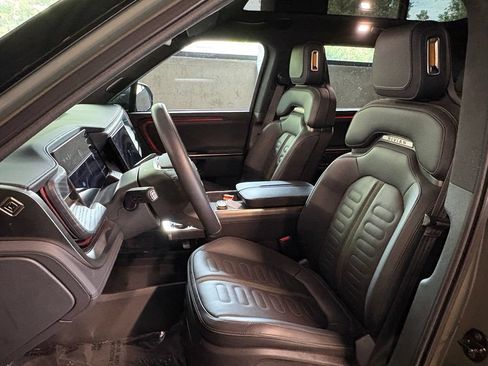 Used 2023 Rivian R1S Launch Edition AWD/4WD image 5