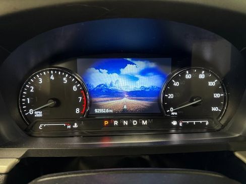 Used 2021 Ford Explorer XLT w/ Equipment Group 202A image 11