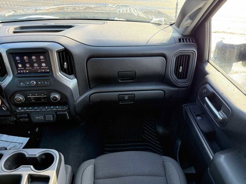 Used 2024 Chevrolet Silverado 2500 Custom w/ Custom Value Package image 37