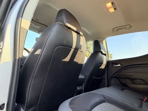 Used 2020 Chevrolet Colorado Z71 image 16