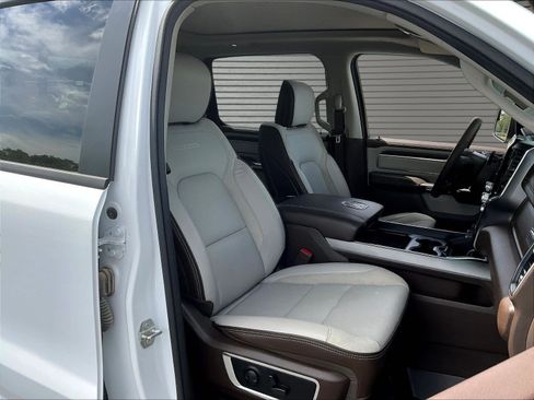 Used 2025 RAM 1500 Laramie w/ Laramie Southwest Edition AWD/4WD image 26