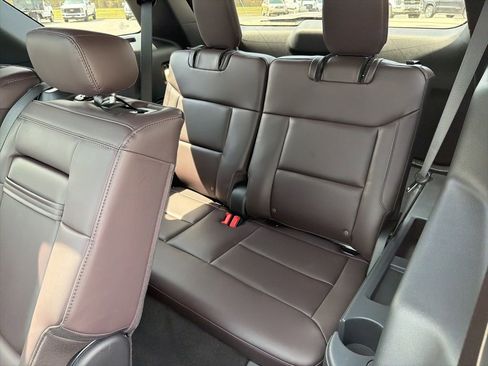 New 2026 Ford Explorer Platinum image 16