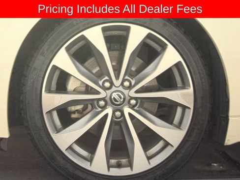 Used 2021 Nissan Maxima Platinum w/ Sport Mat Group FWD image 6