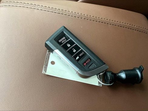 Used 2023 Acura MDX SH-AWD w/ Advance Package image 12