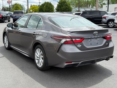 Used 2023 Toyota Camry SE FWD image 6
