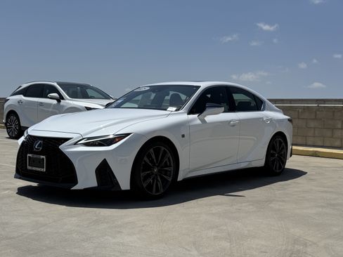 Certified 2025 Lexus IS 350 F Sport RWD image 8