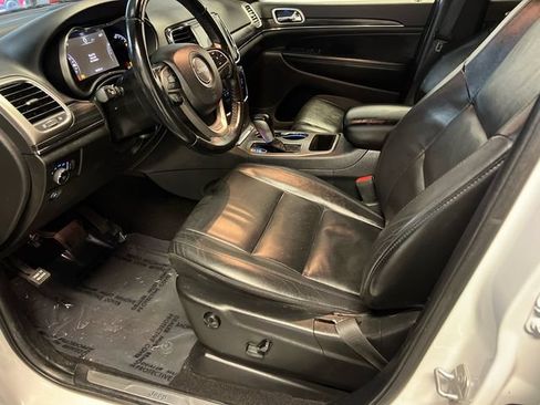 Used 2019 Jeep Grand Cherokee Limited RWD image 7