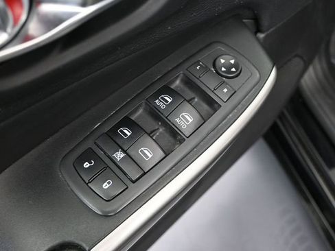 Used 2020 Jeep Cherokee High Altitude AWD/4WD image 19