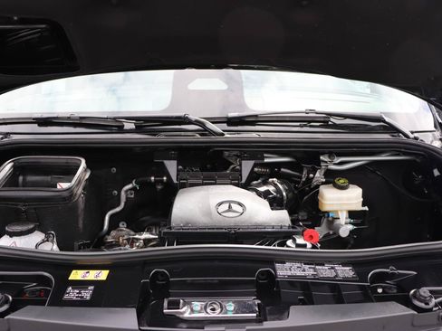Used 2025 Mercedes-Benz Sprinter 2500 image 50