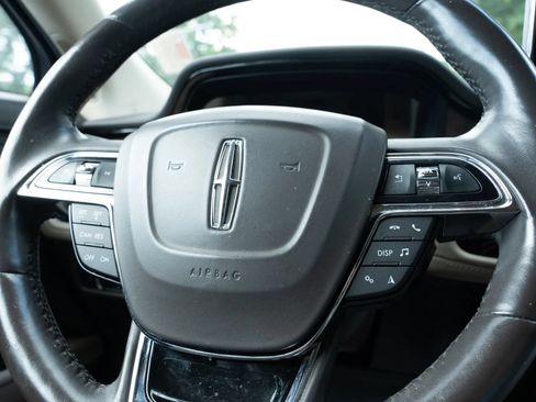 Used 2021 Lincoln Nautilus Reserve FWD image 32