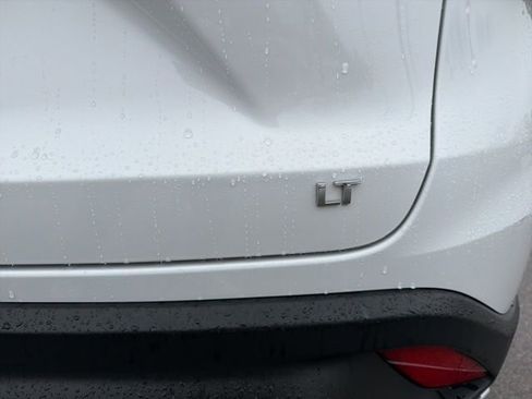 Certified 2025 Chevrolet Trax LT image 12