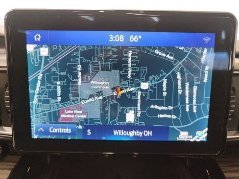 Used 2021 Ford Explorer Limited image 18