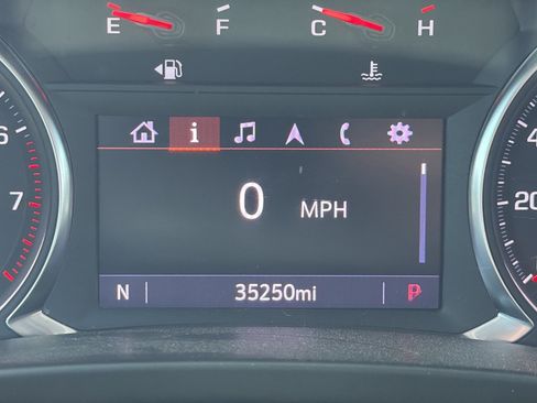 Used 2023 Chevrolet Blazer LT AWD/4WD image 3