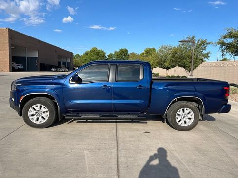 Used 2022 Nissan Frontier SV w/ Technology Package RWD image 6