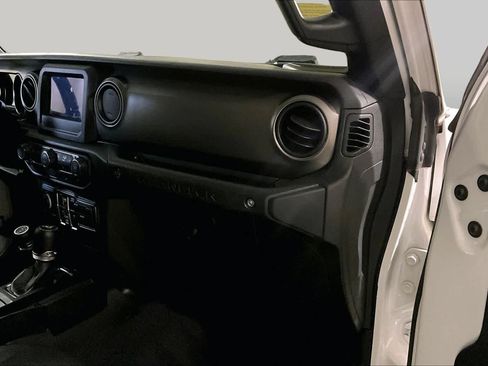 Used 2019 Jeep Wrangler Unlimited Sport S AWD/4WD image 17