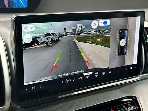 Certified 2025 Ford Expedition Active image 21