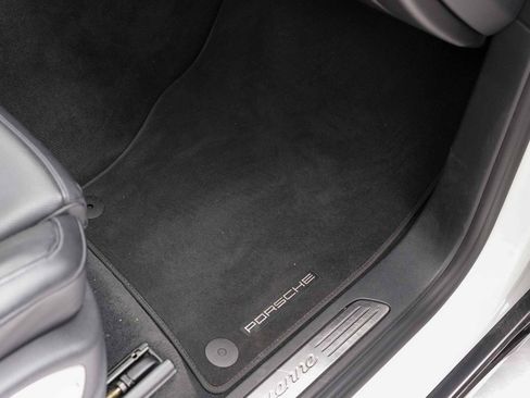 Used 2015 Porsche Cayenne Diesel AWD/4WD image 22
