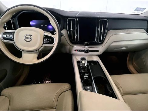 Used 2022 Volvo XC60 B5 Inscription w/ Climate Package AWD/4WD image 16