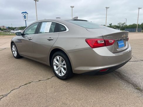 Used 2025 Chevrolet Malibu LT FWD image 3